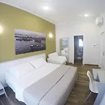 Stazione 4* Νάπολη