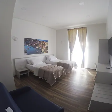 Stazione Pensjonat Neapol